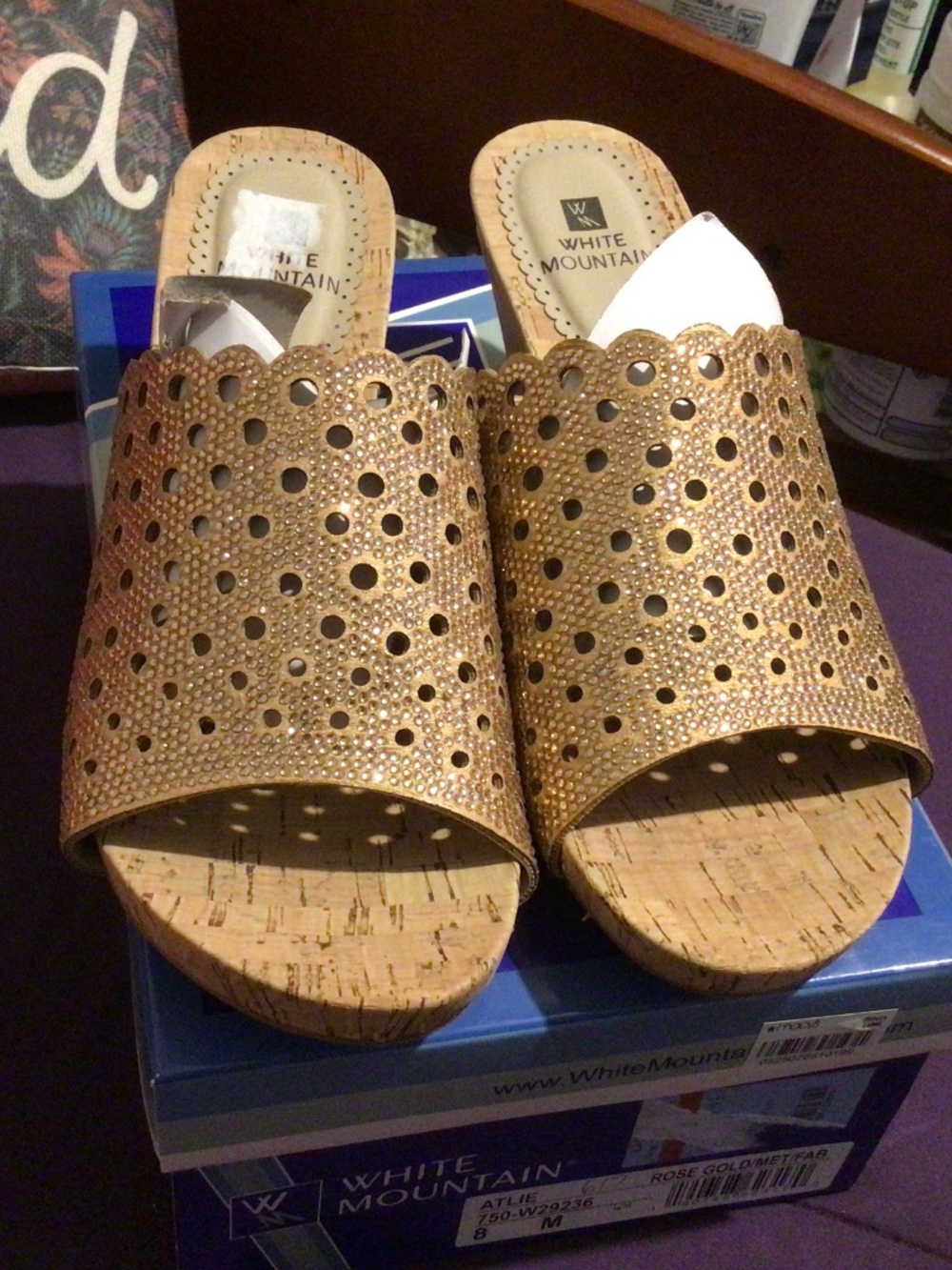 NWT White Mountain Rose Gold Metallic Shimmery Wedge 8